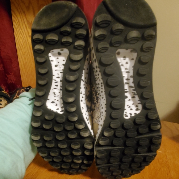 SteveMadden Boomer LeopardPrint sneakers NEW STOCK - Picture 5 of 8